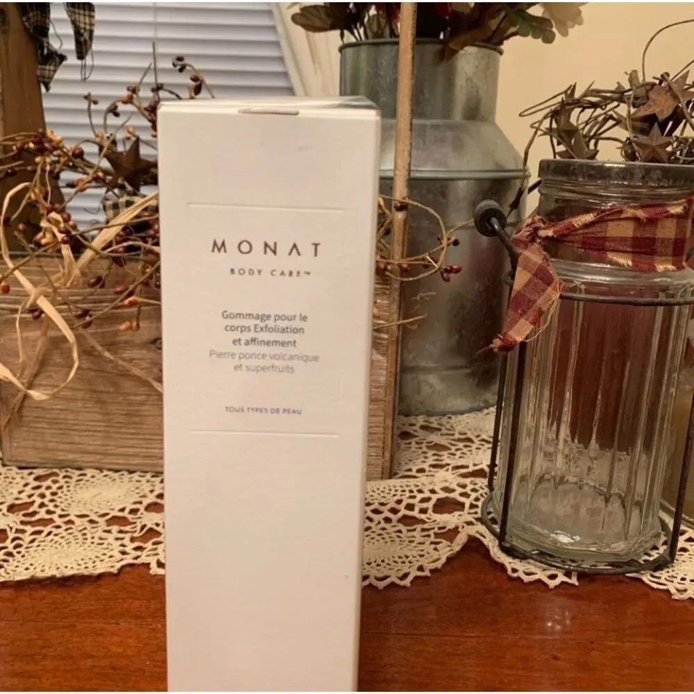 Monat Body Care -Exfoliate & Refine polish  Volcanic Pumice & Superfruits